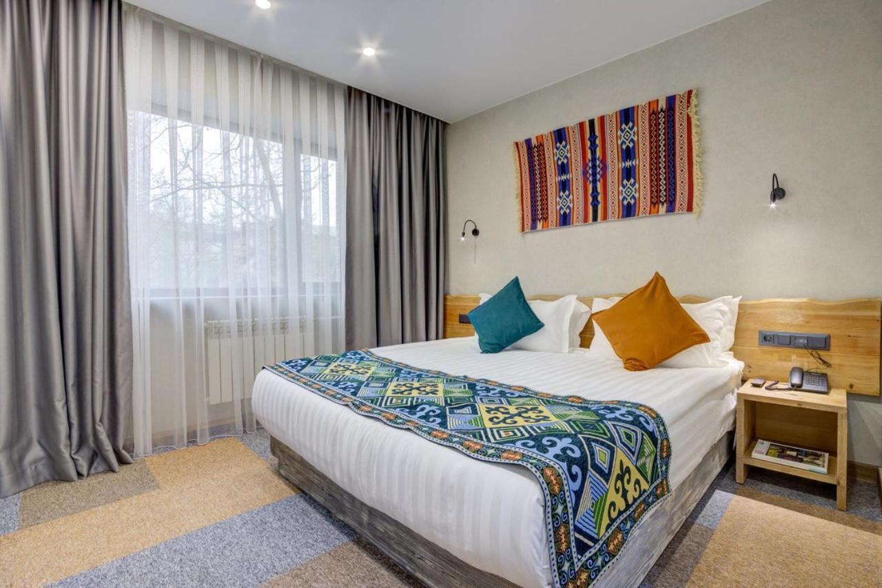 My Hotel Biszkek Zewnętrze zdjęcie