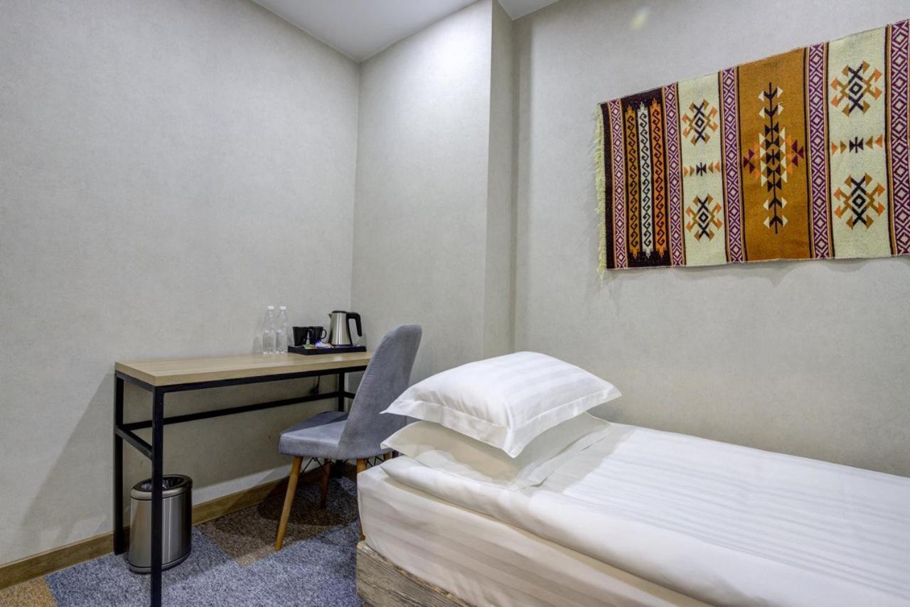 My Hotel Biszkek Zewnętrze zdjęcie