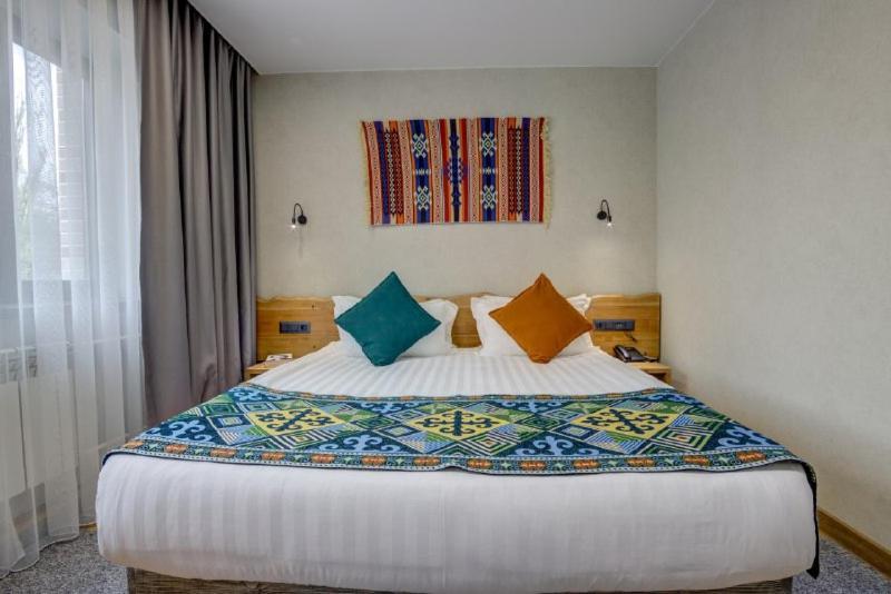 My Hotel Biszkek Zewnętrze zdjęcie